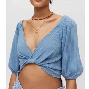 NWT Urban Outfitters Twist‎ Knit Crop Top